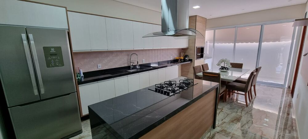 Casa, 3 quartos, 217 m² - Foto 4