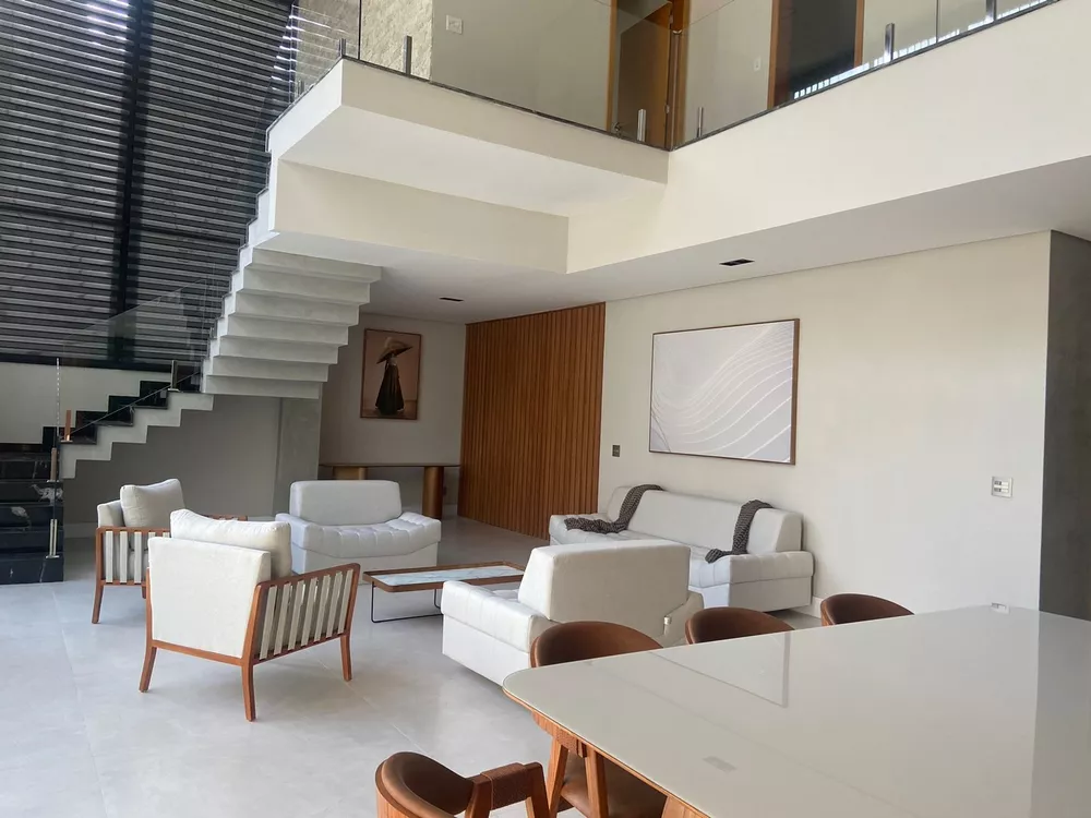 Casa à venda com 4 quartos, 630m² - Foto 2