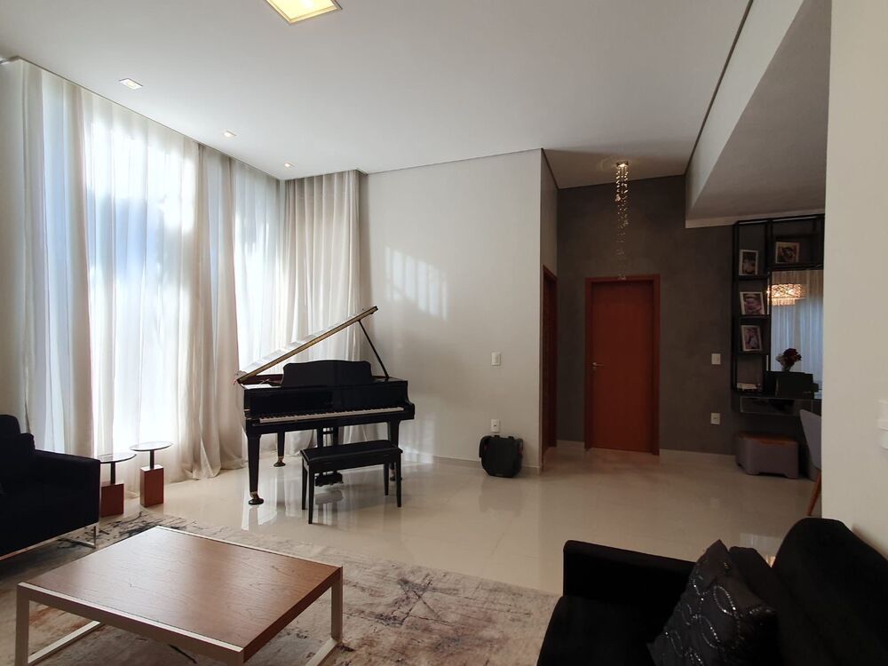 Casa, 3 quartos, 190 m² - Foto 1