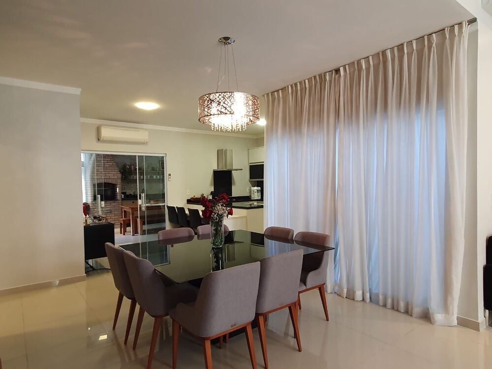 Casa, 3 quartos, 190 m² - Foto 2