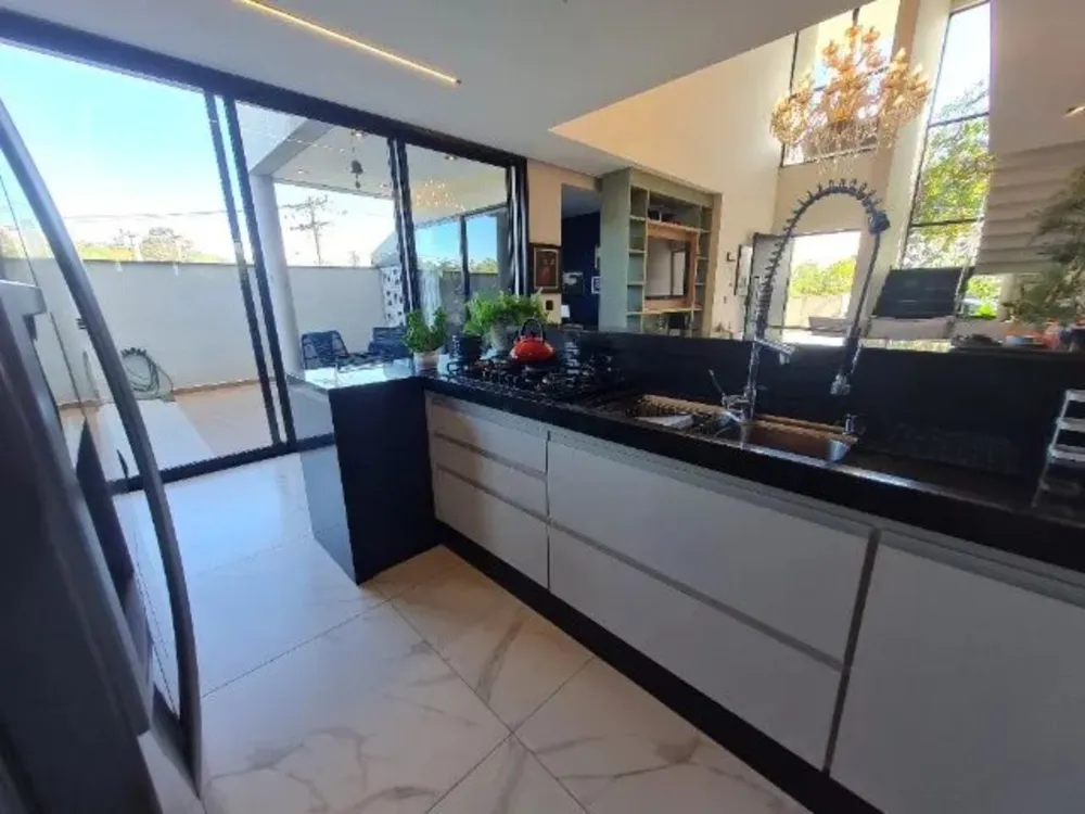 Casa, 3 quartos, 226 m² - Foto 9