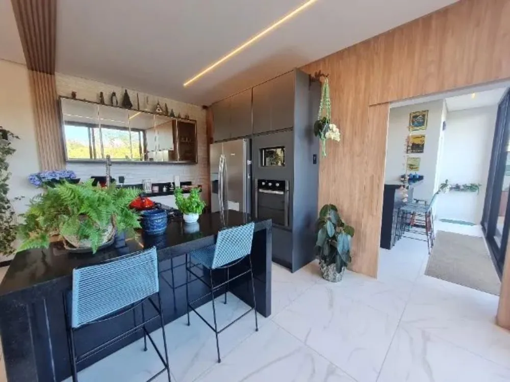 Casa, 3 quartos, 226 m² - Foto 4
