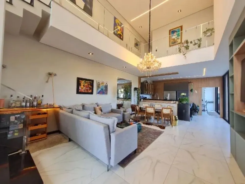 Casa, 3 quartos, 226 m² - Foto 2