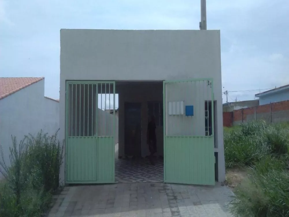 Casa à venda com 2 quartos, 125m² - Foto 1