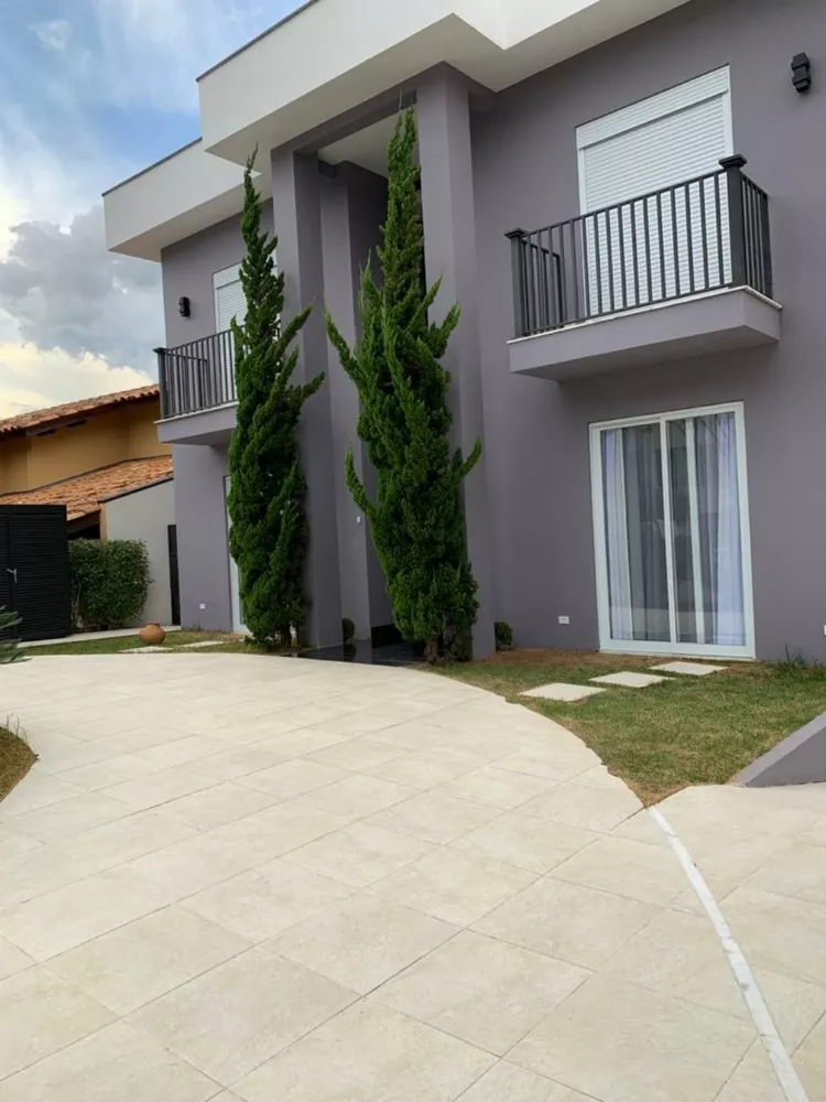 Casa à venda e aluguel com 5 quartos, 650m² - Foto 1