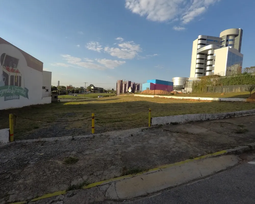 Loteamento e Condomínio, 2336 m² - Foto 2