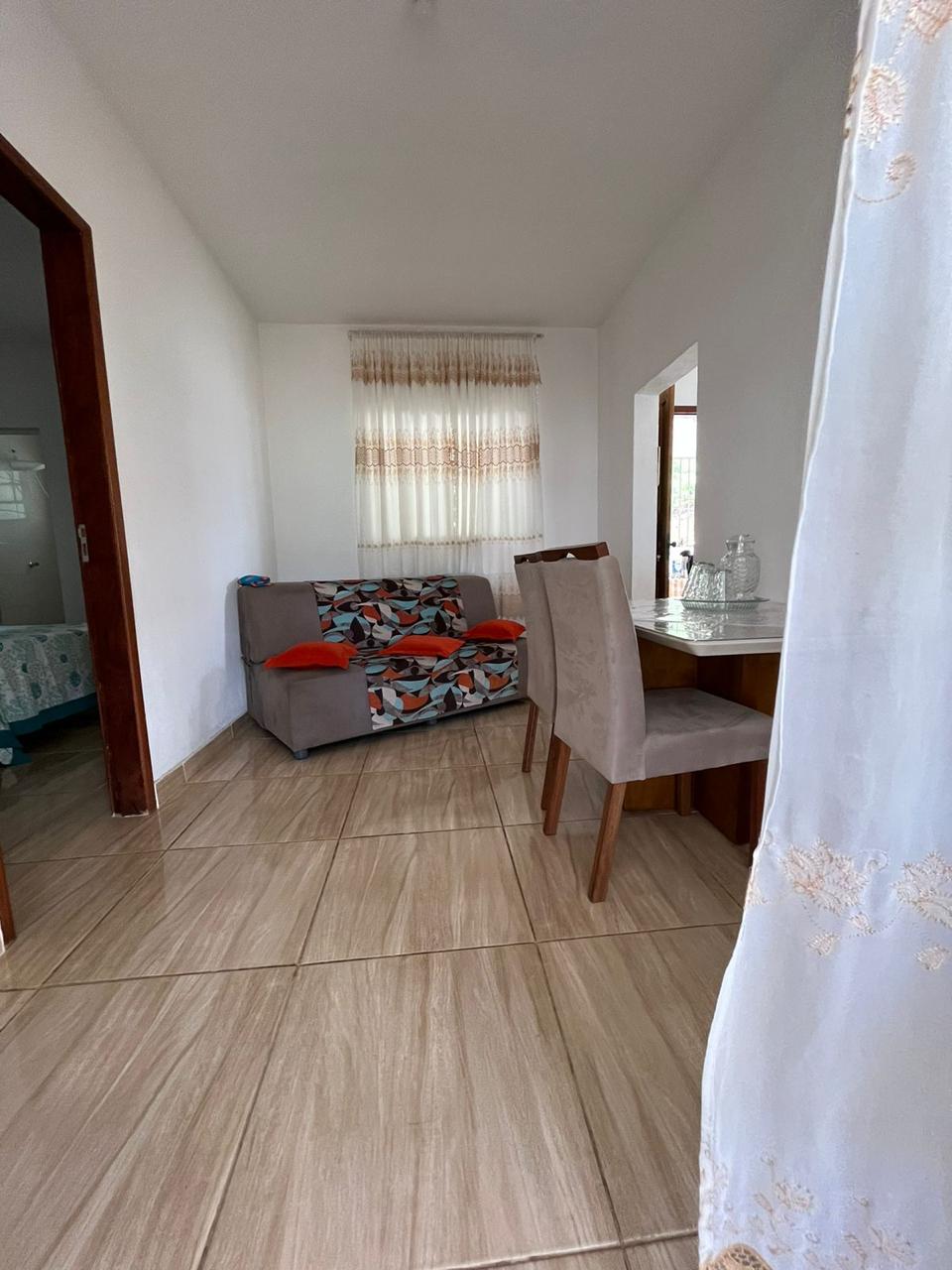 Casa à venda com 2 quartos, 200m² - Foto 2