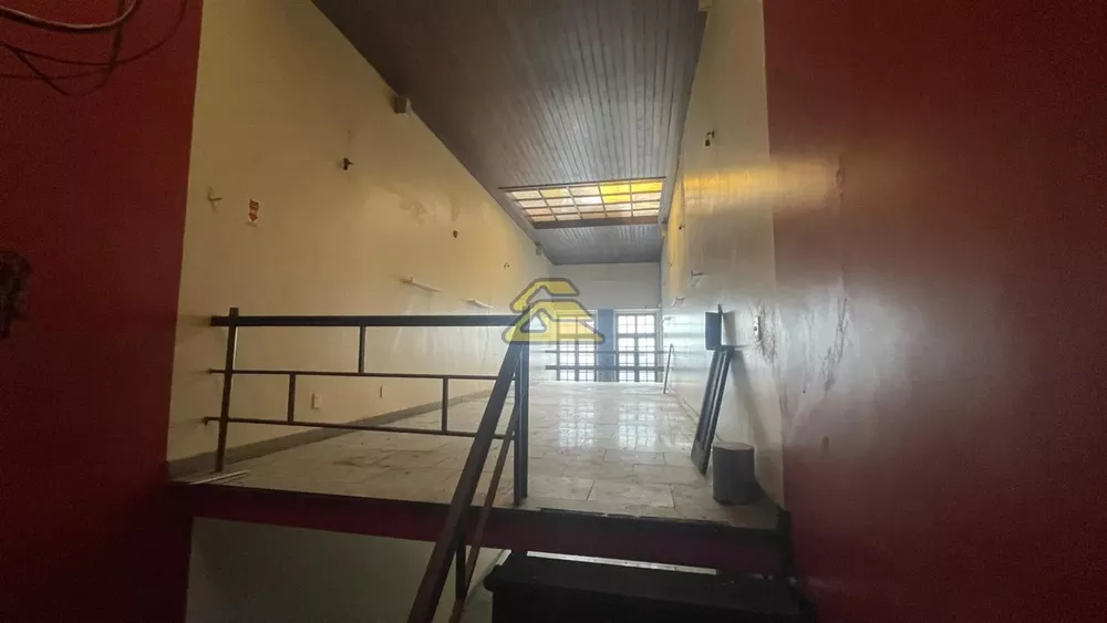Loja-Salão, 244 m² - Foto 1