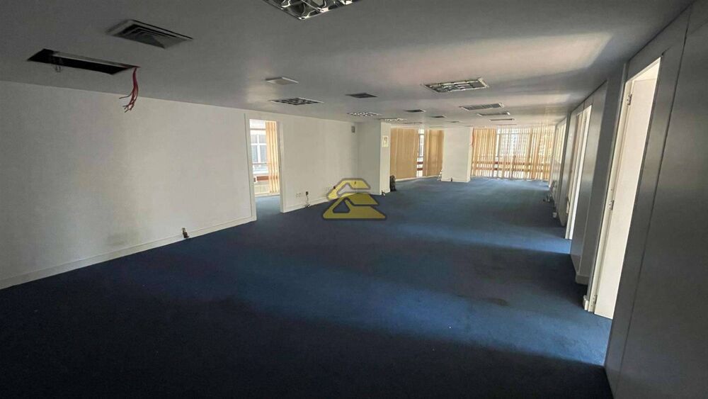 Sala-Conjunto, 300 m² - Foto 1