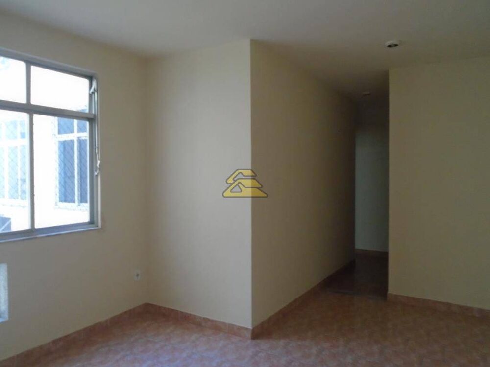 Apartamento para alugar com 2 quartos, 85m² - Foto 2