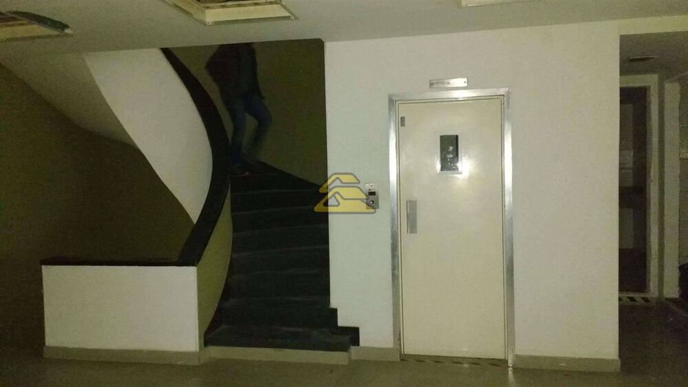 Sala-Conjunto, 1050 m² - Foto 21