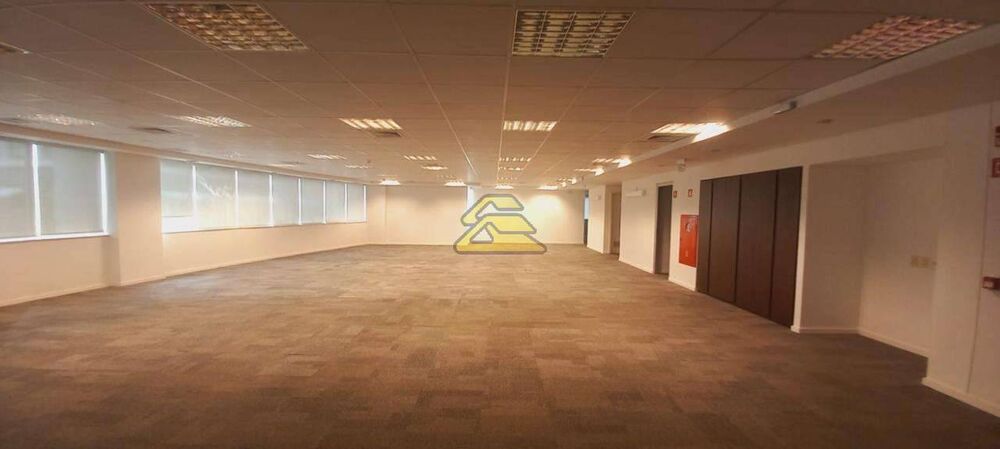 Prédio Inteiro, 7700 m² - Foto 1