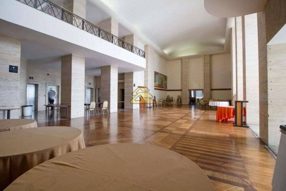 Sala-Conjunto, 640 m² - Foto 1