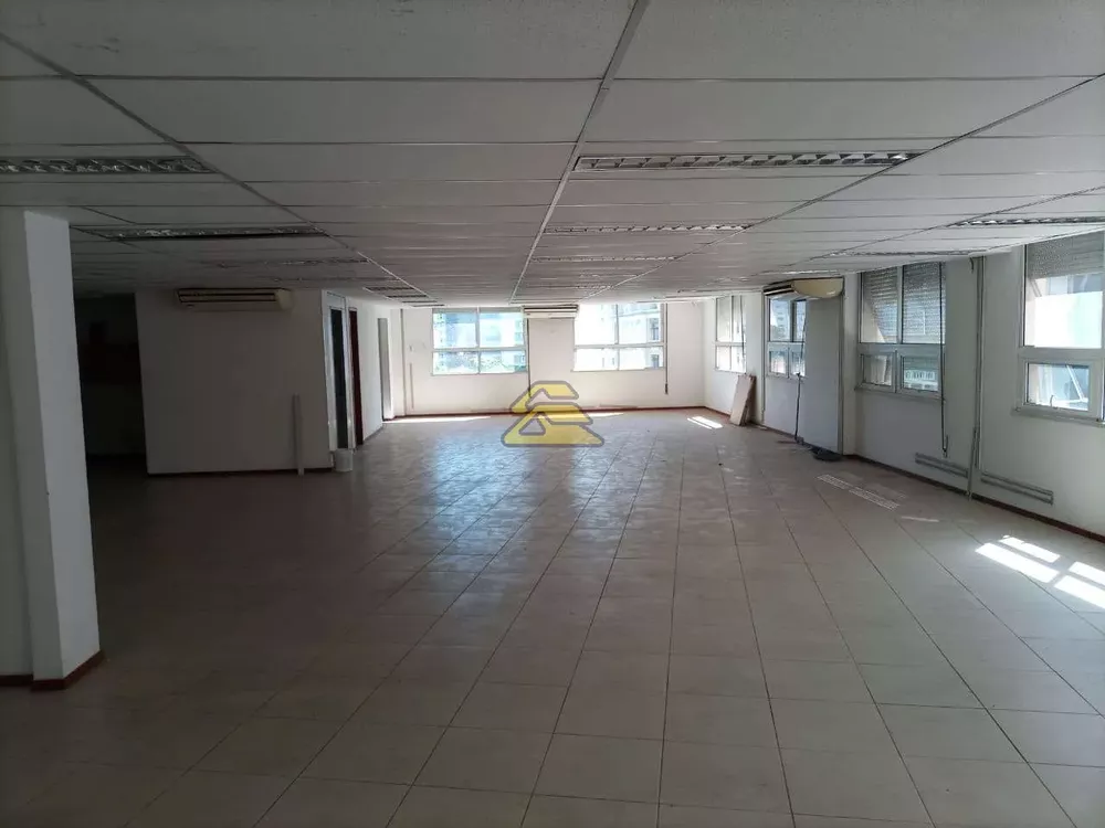 Sala-Conjunto, 650 m² - Foto 1