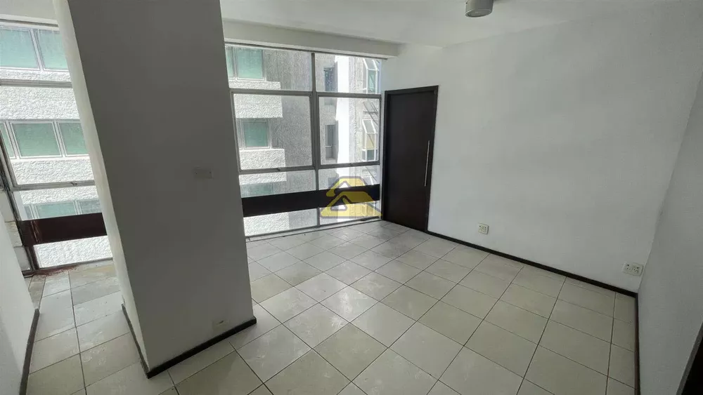 Sala-Conjunto, 300 m² - Foto 1