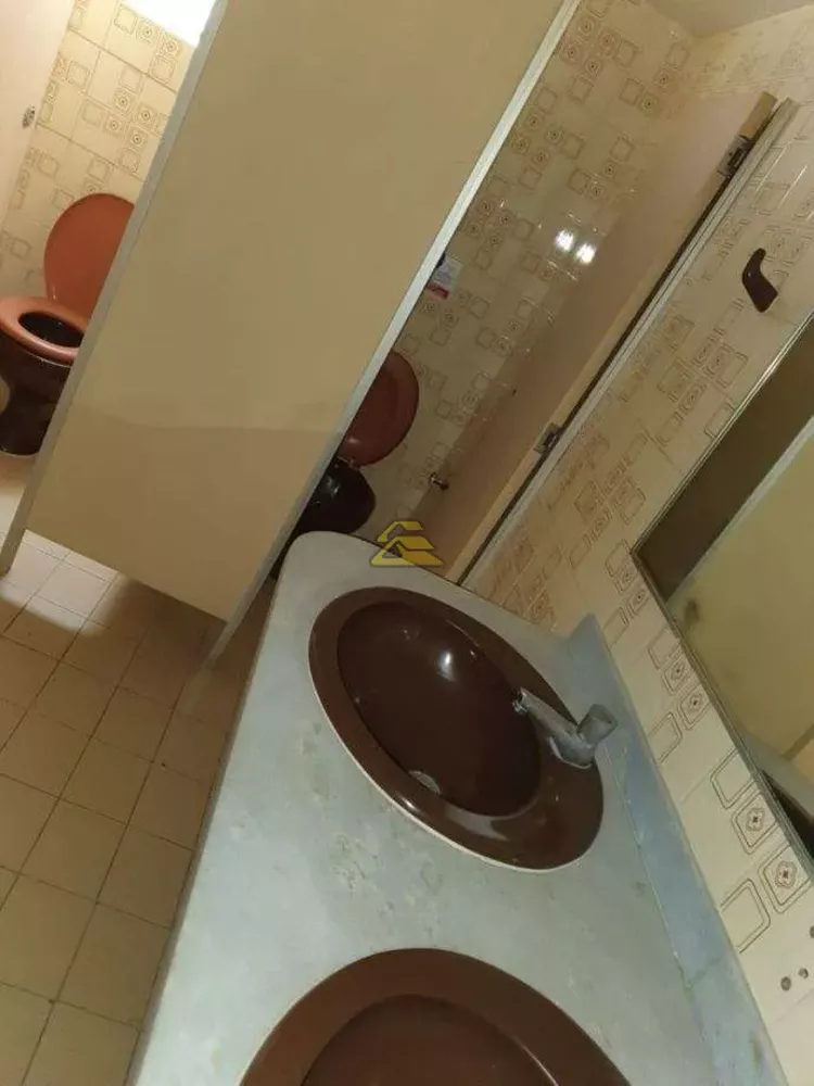 Sala-Conjunto, 300 m² - Foto 1