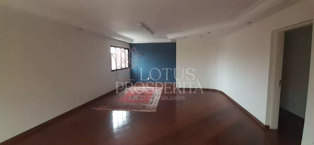 Apartamento à venda com 3 quartos, 214m² - Foto 4