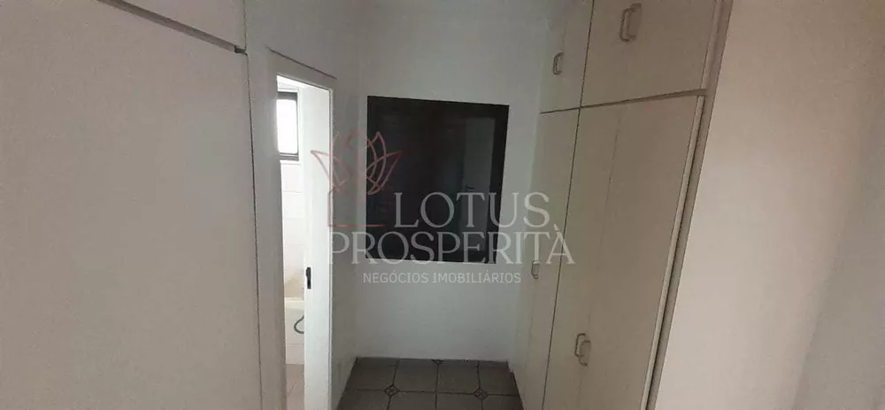 Apartamento à venda com 3 quartos, 214m² - Foto 19