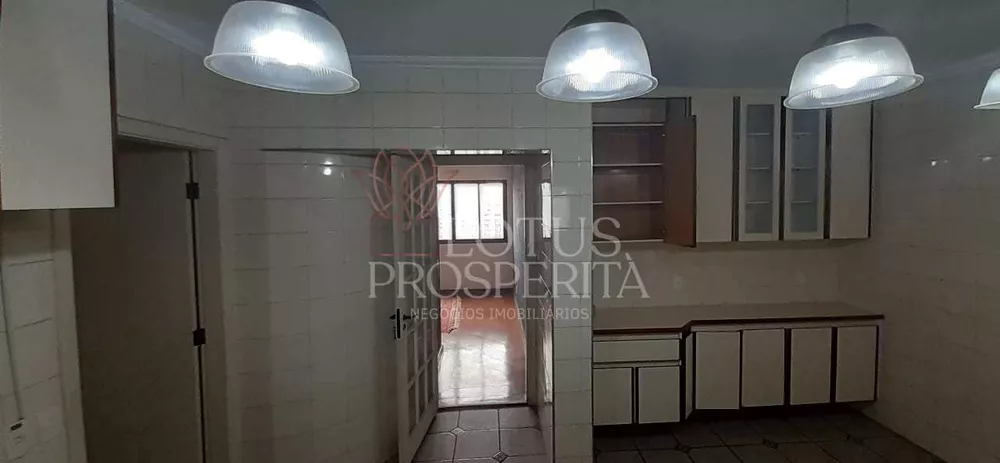 Apartamento à venda com 3 quartos, 214m² - Foto 9