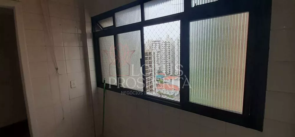 Apartamento à venda com 3 quartos, 214m² - Foto 17