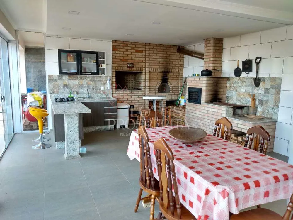Chácara, 4 quartos, 1000 m² - Foto 1