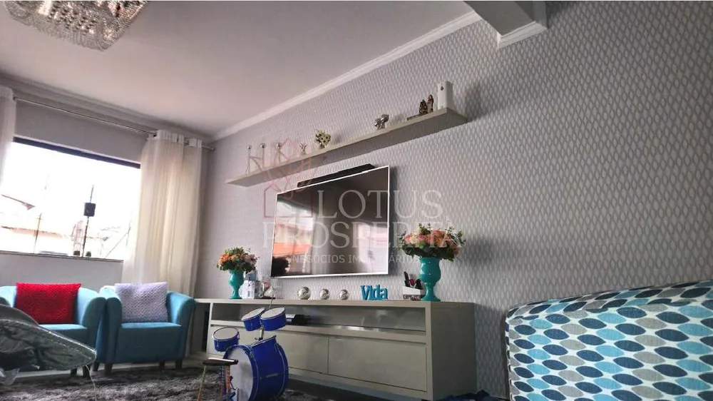 Sobrado, 3 quartos, 495 m² - Foto 1