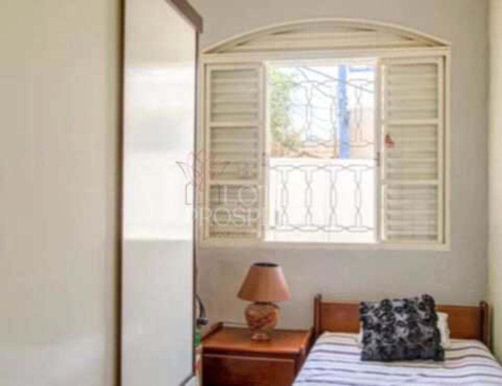 Casa, 4 quartos, 151 m² - Foto 1