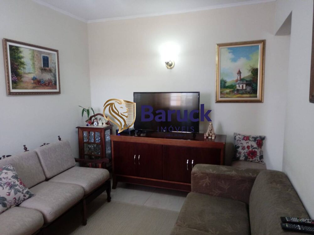 Casa à venda com 2 quartos, 200m² - Foto 2