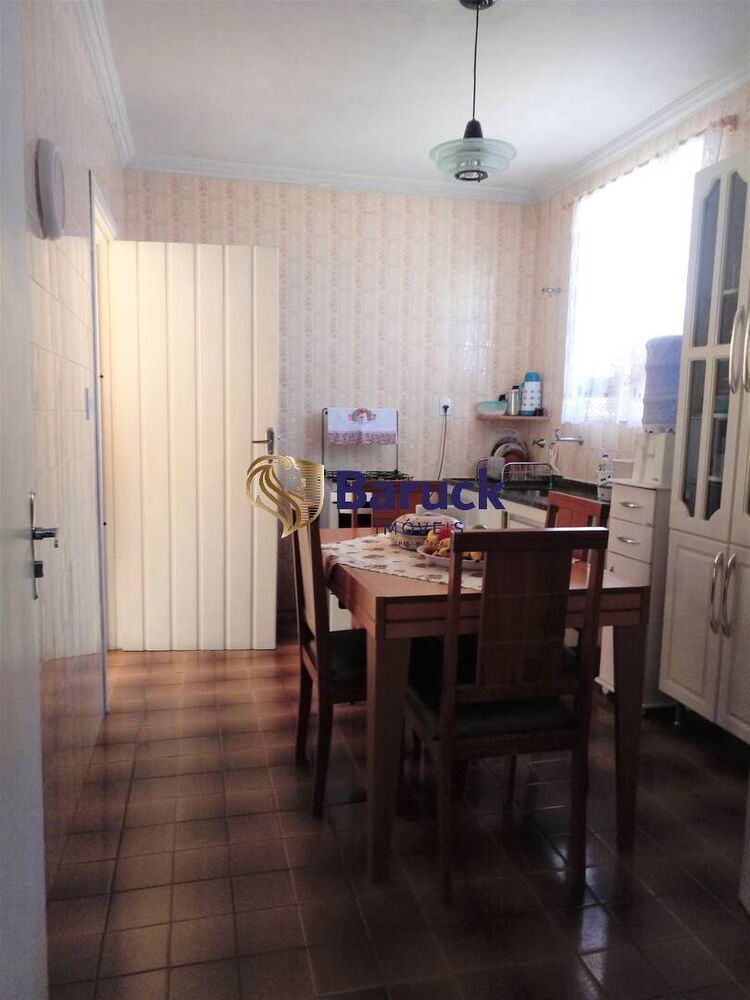 Casa à venda com 2 quartos, 200m² - Foto 6