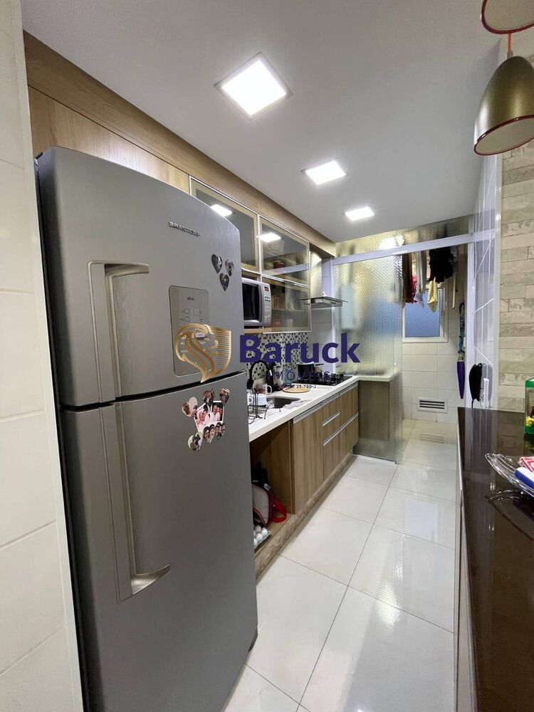 Apartamento à venda com 2 quartos, 67m² - Foto 2