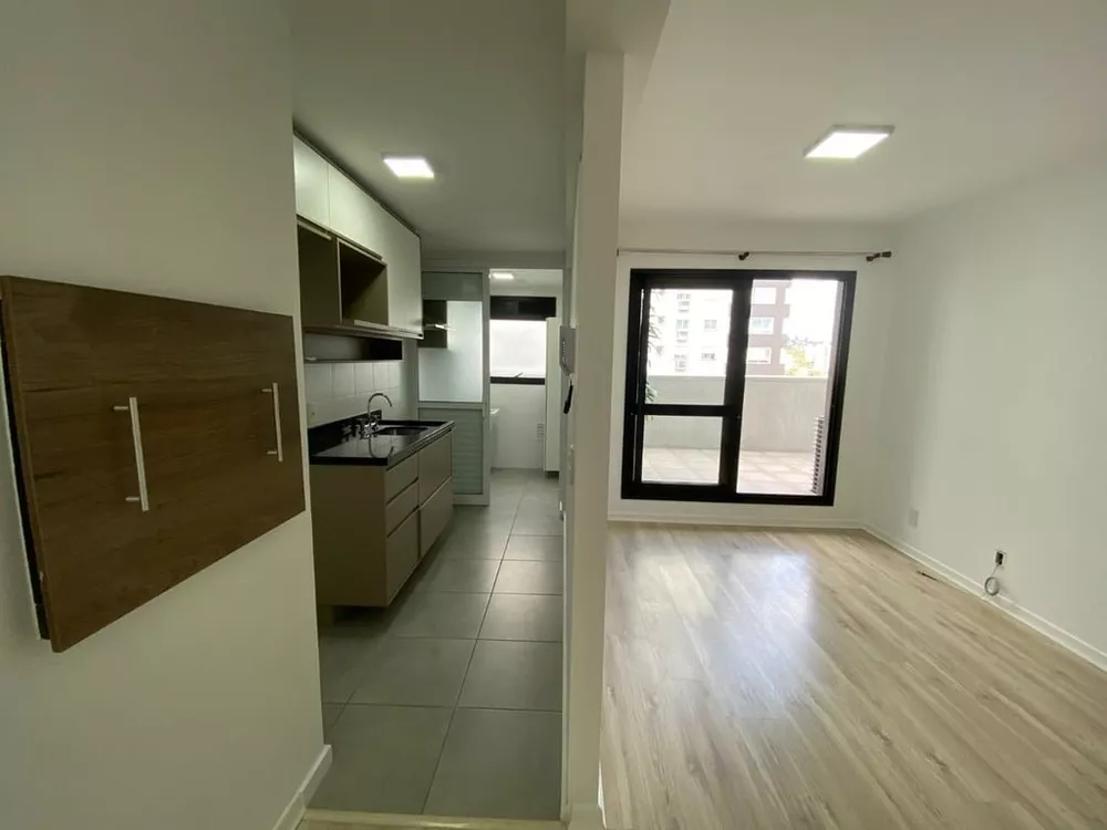 Apartamento à venda com 2 quartos, 80m² - Foto 2