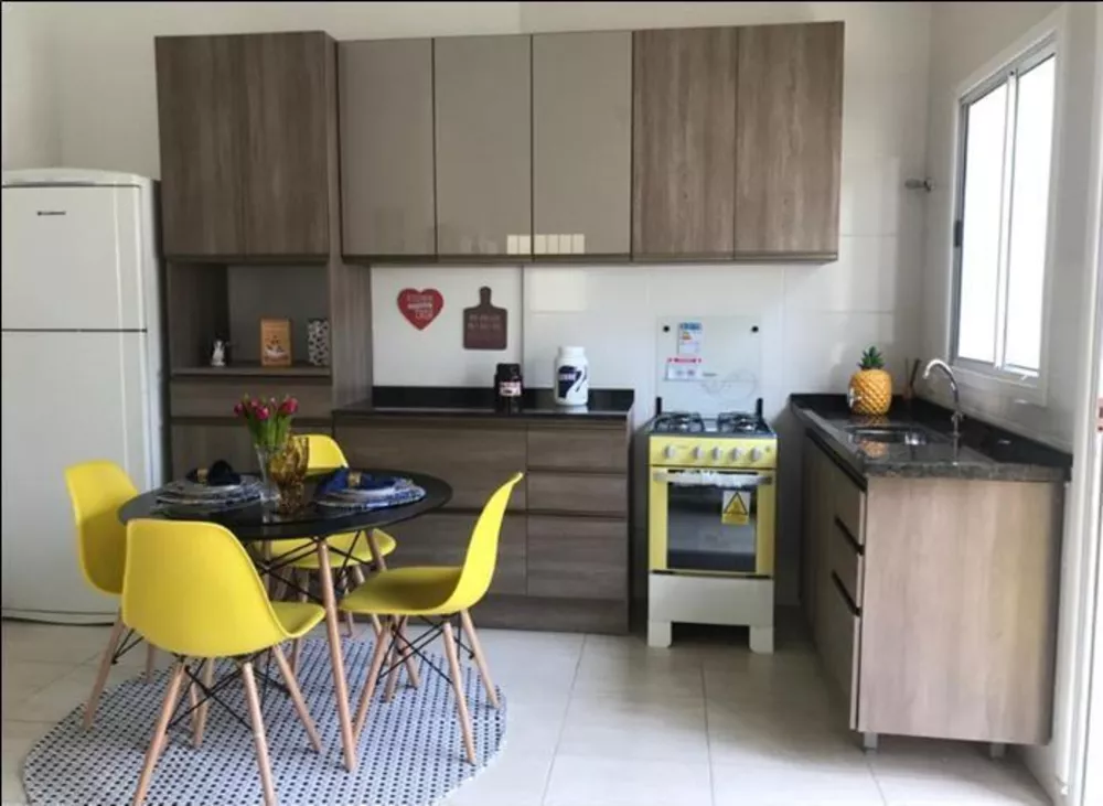 Casa à venda com 3 quartos, 110m² - Foto 4