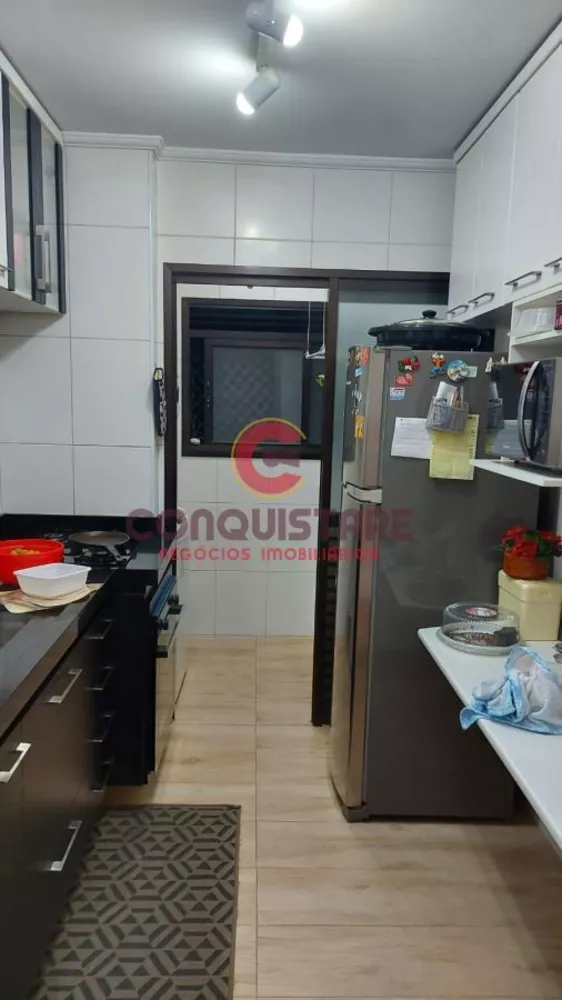 Apartamento à venda com 2 quartos, 60m² - Foto 3