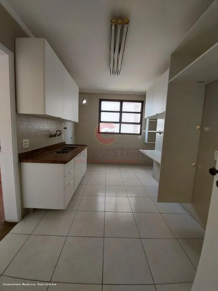 Apartamento, 3 quartos, 200 m² - Foto 5