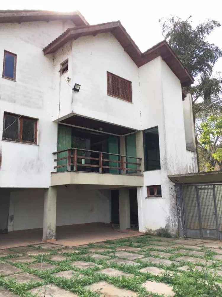 Casa à venda com 3 quartos, 400m² - Foto 1