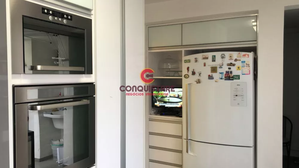 Apartamento à venda com 3 quartos, 180m² - Foto 3