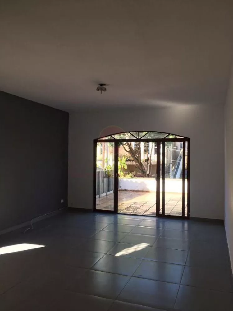 Sobrado à venda com 3 quartos, 310m² - Foto 3