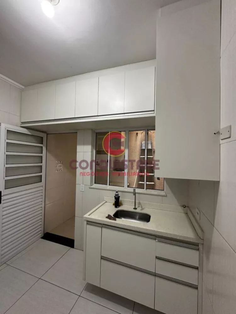 Sobrado à venda com 2 quartos, 68m² - Foto 4