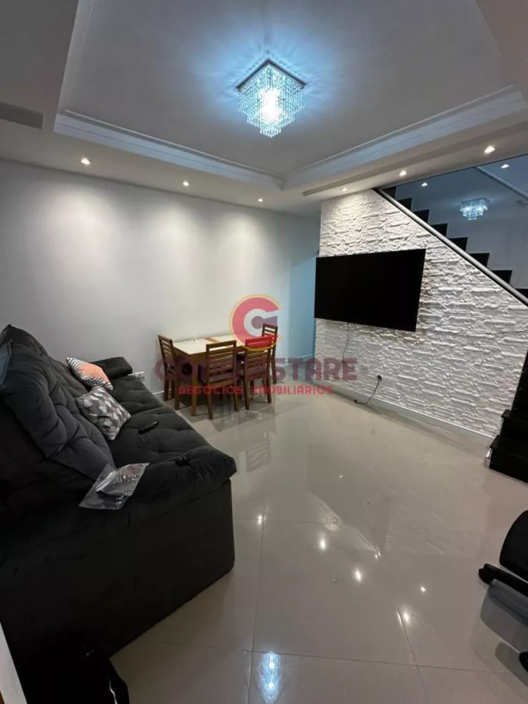 Sobrado à venda com 2 quartos, 68m² - Foto 1