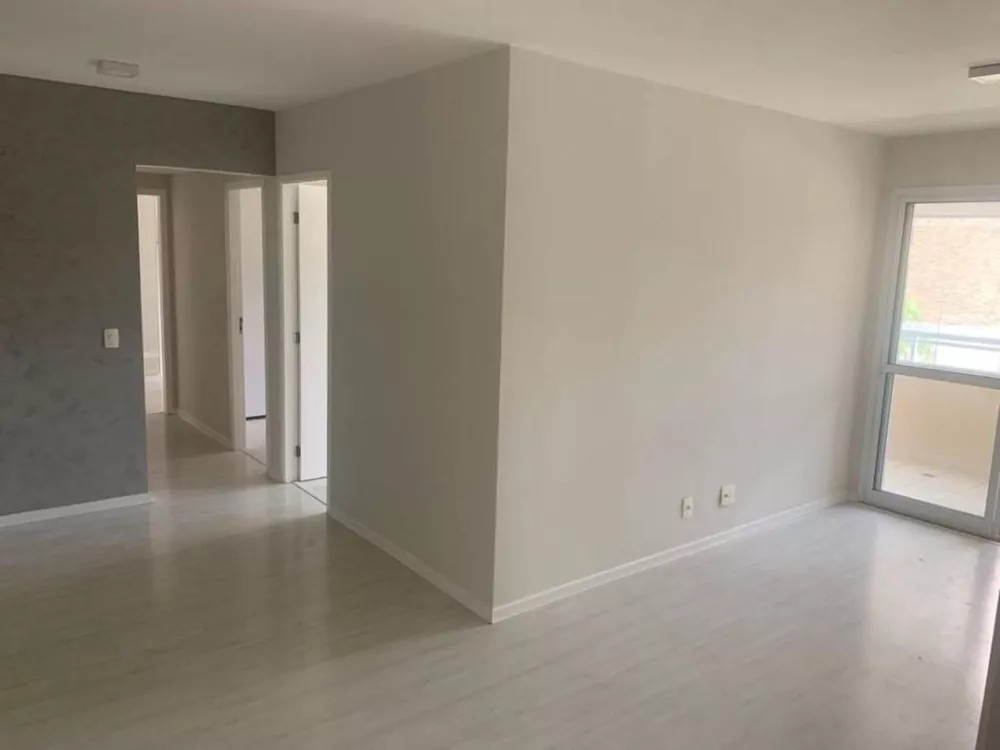 Apartamento à venda com 3 quartos, 78m² - Foto 1