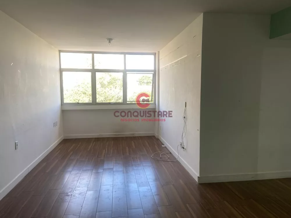 Apartamento à venda com 3 quartos, 109m² - Foto 1