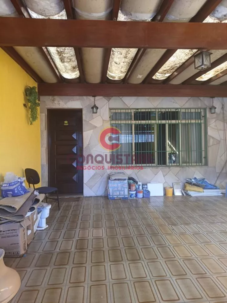 Sobrado à venda com 4 quartos, 146m² - Foto 1