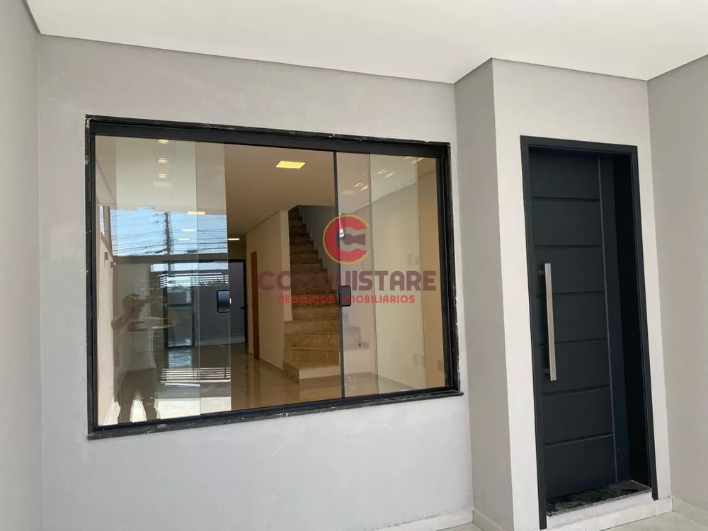 Sobrado à venda com 3 quartos, 125m² - Foto 1