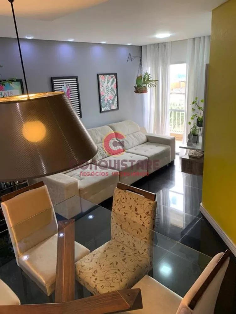 Apartamento à venda com 2 quartos, 64m² - Foto 1