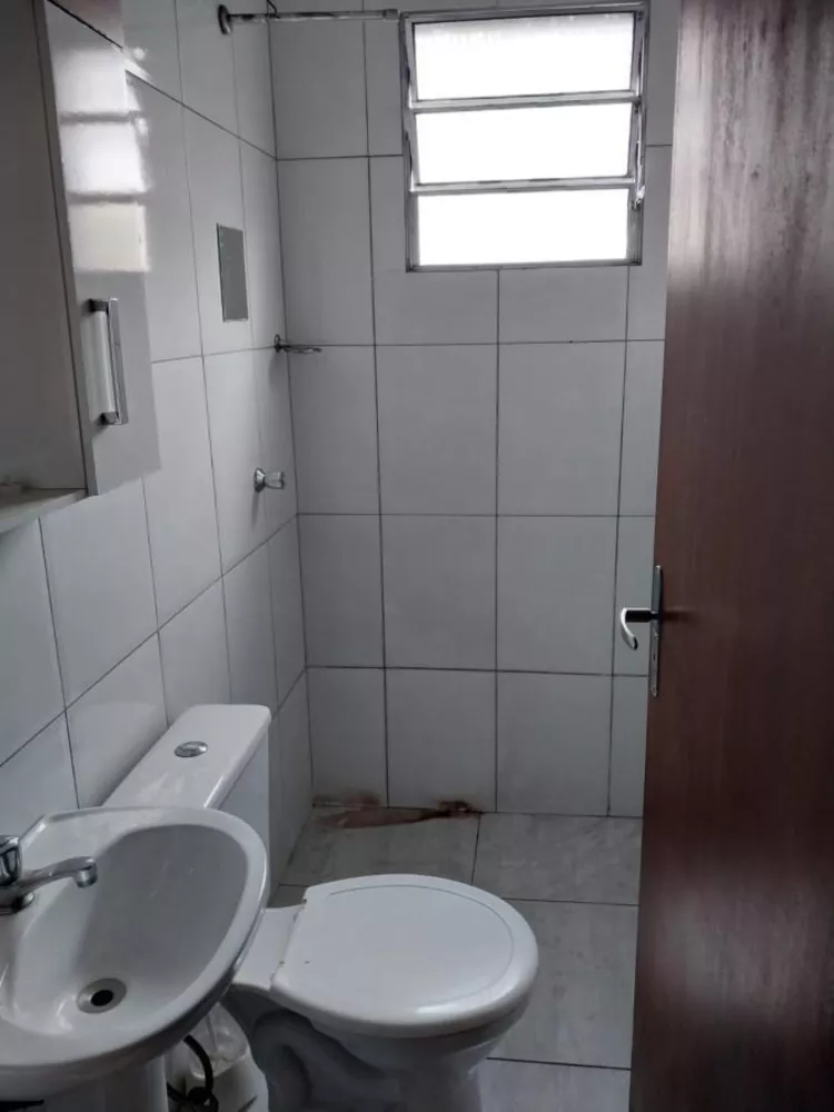 Apartamento para alugar com 2 quartos, 75m² - Foto 8