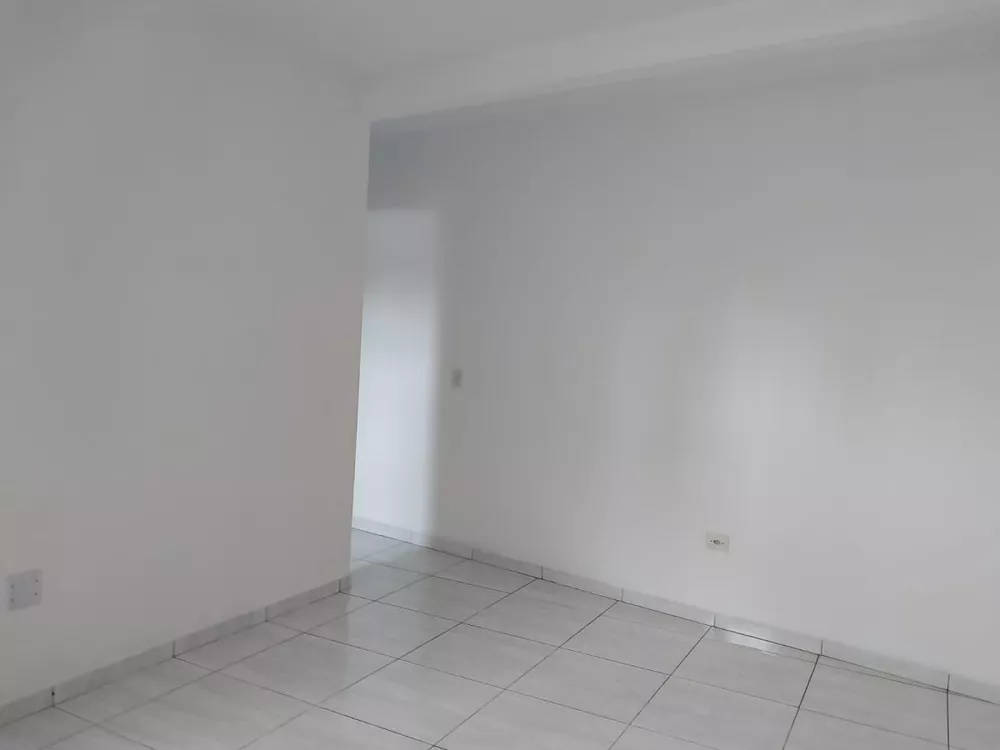 Apartamento para alugar com 2 quartos, 75m² - Foto 4