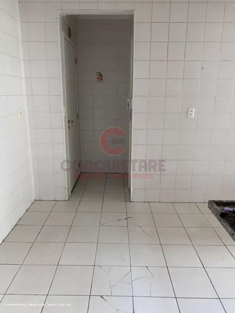 Apartamento para alugar com 3 quartos, 186m² - Foto 5