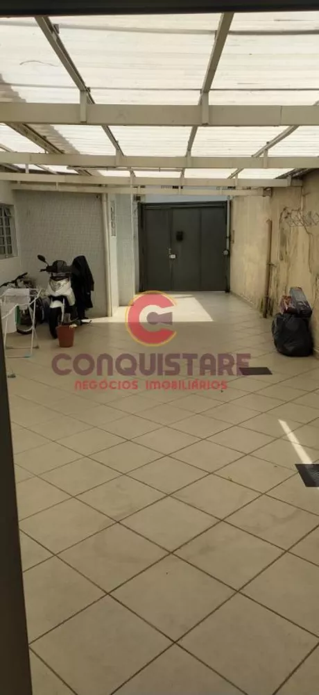 Casa à venda com 3 quartos, 250m² - Foto 1