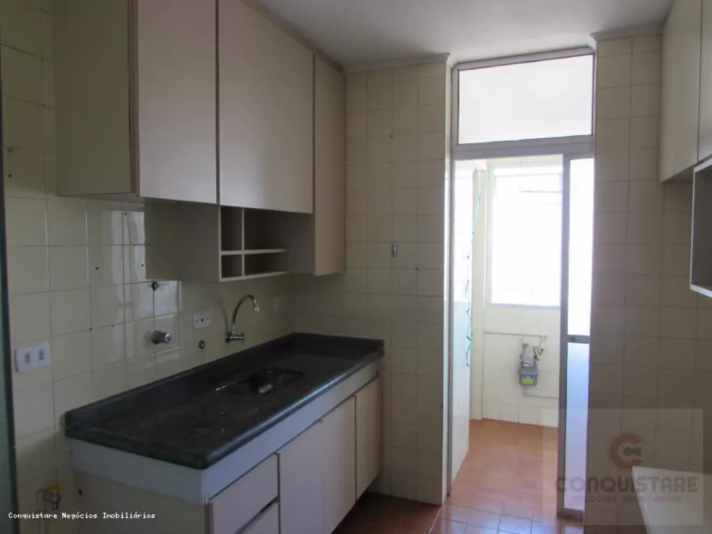 Apartamento à venda com 2 quartos, 58m² - Foto 4