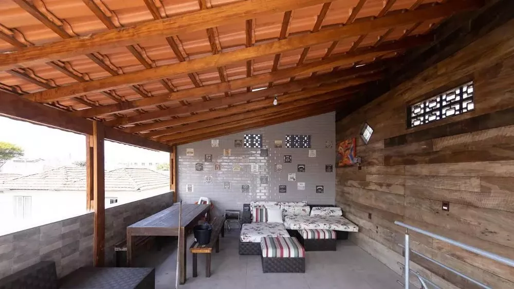 Casa para alugar com 2 quartos, 190m² - Foto 1